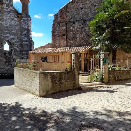 Sur Le Chemin Bed & Breakfast Auvillar Exterior foto