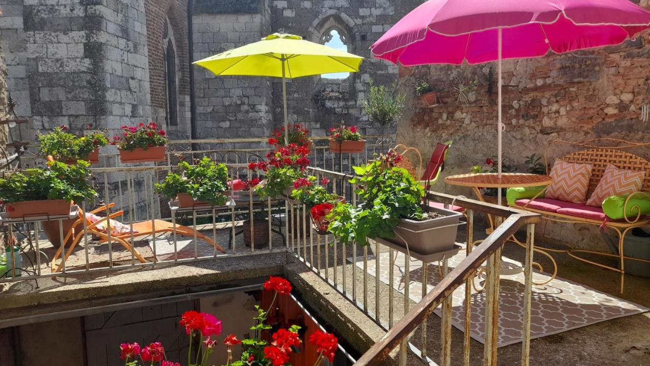 Sur Le Chemin Bed & Breakfast Auvillar Exterior foto